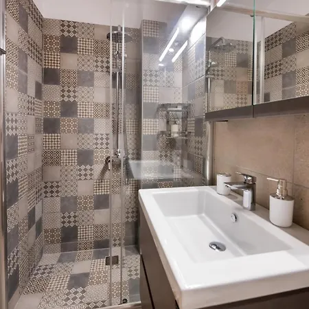 Carmen Sea View Maisonette - Walk To Nidri - Scorpios View Apartment Perigiali
